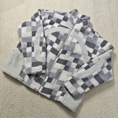 kaufen Custom High Quality Streetwear Winter Patchwork Plaid Warm Fleece Zip up Fluffy Hoodie Lined Tie Dye Sherpa Jacket online manufacture