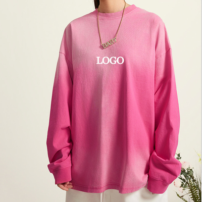 Übergroßes, passgenaues, Baumwollschwarzes, langärmiges, mit Schnitttop, T-Shirt für den Jahr 2000